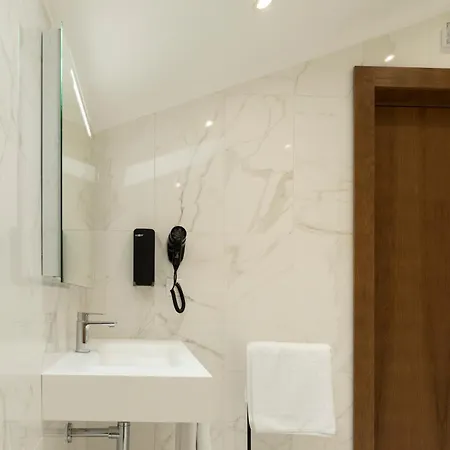 Bay מלון דירות