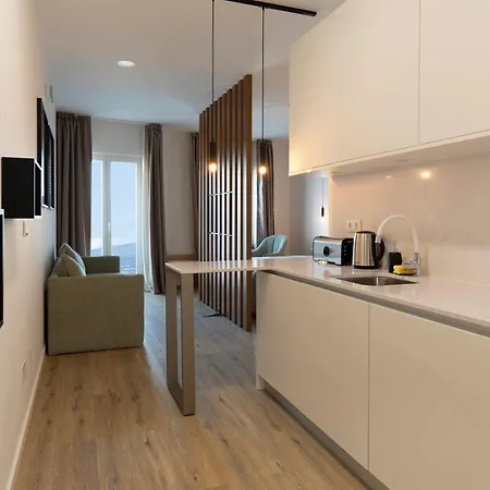 Bay מלון דירות הורטה