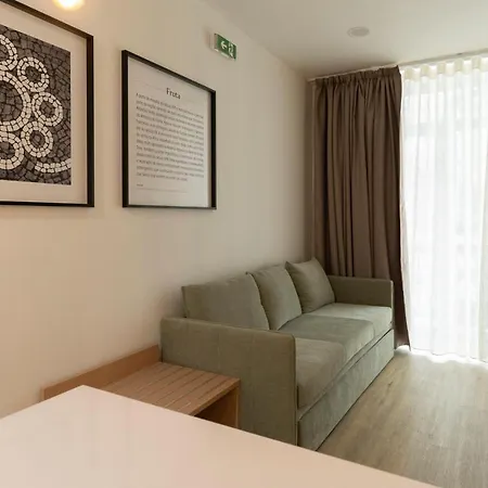 Bay Aparthotel 4*